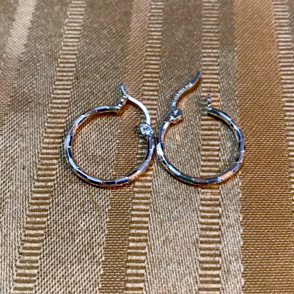 Beautiful Sterling silver small earrings